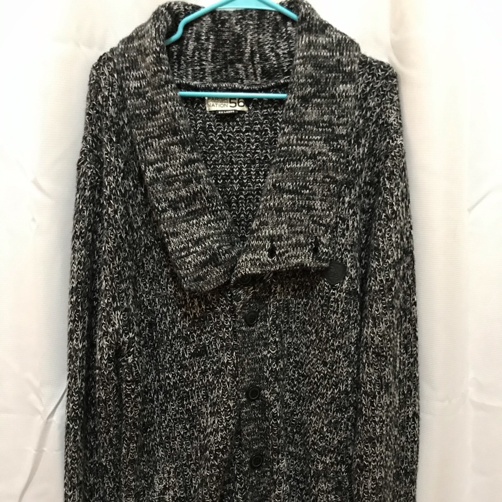 Gray and white cardigan with buttons